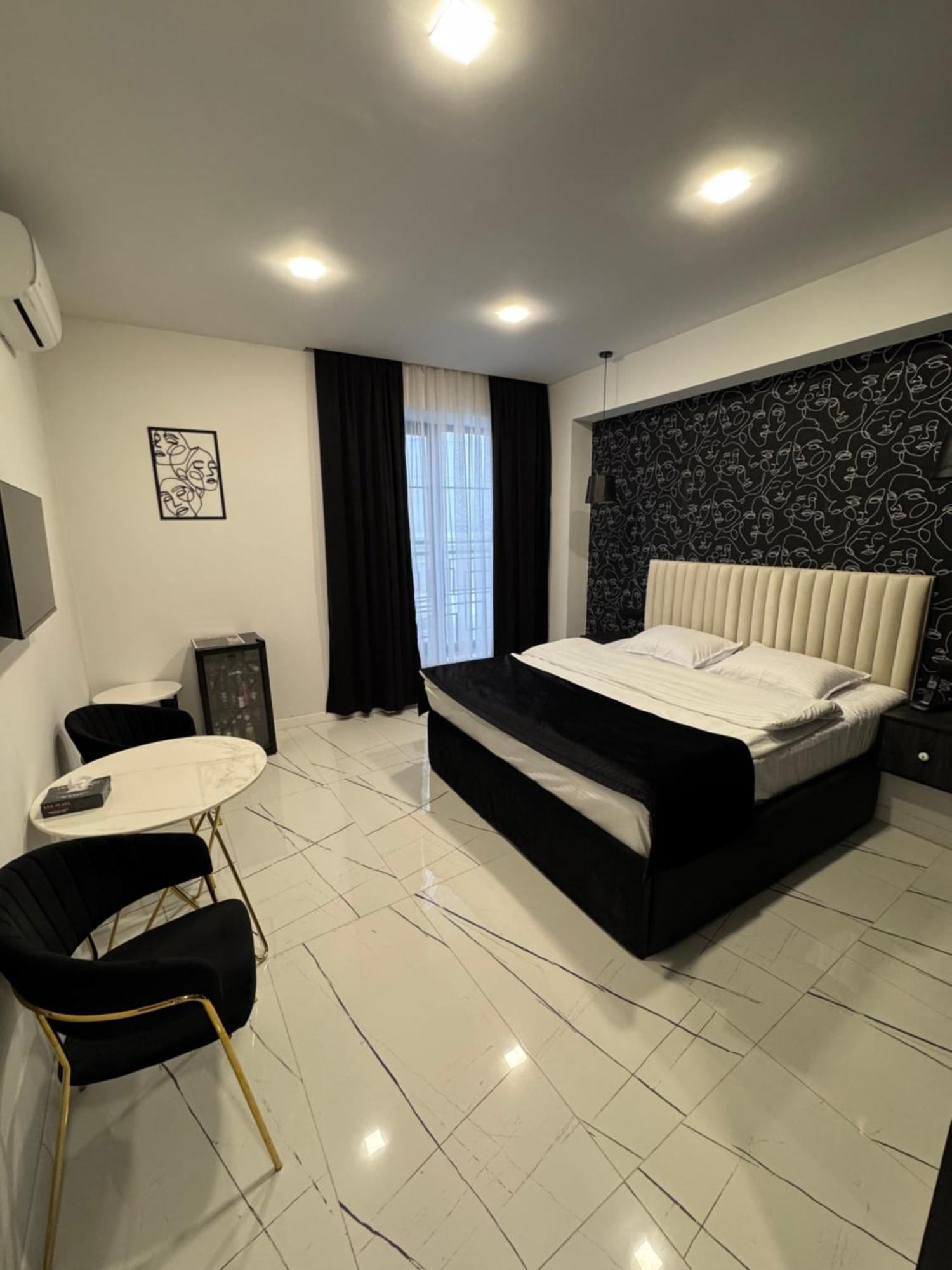Hotel Lux Plaza P'arak'ar Exterior foto